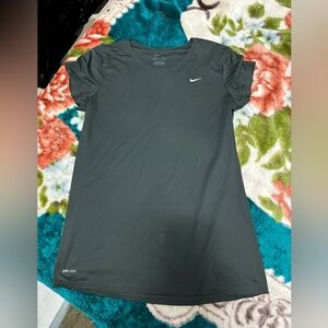 Nike Women T-shirt sz M